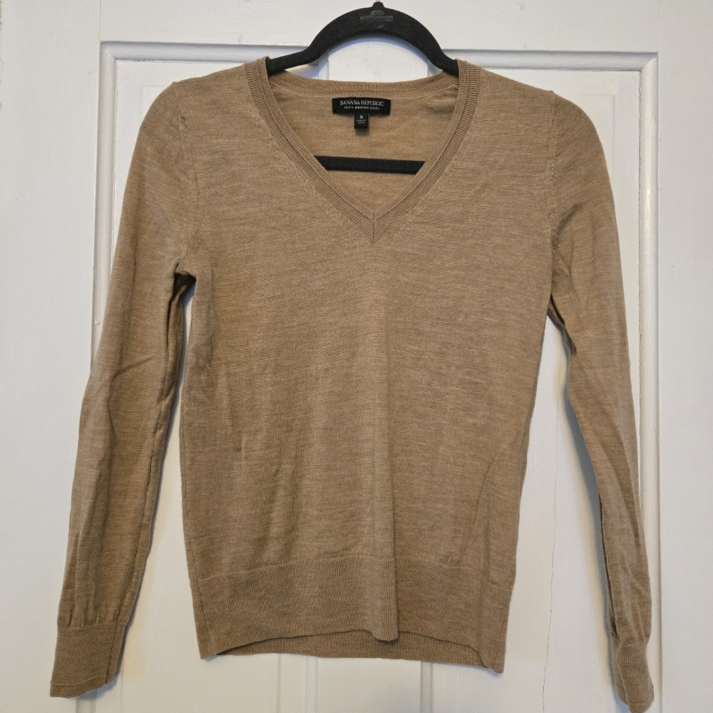 Banana Republic Camel Merino Wool Sweater